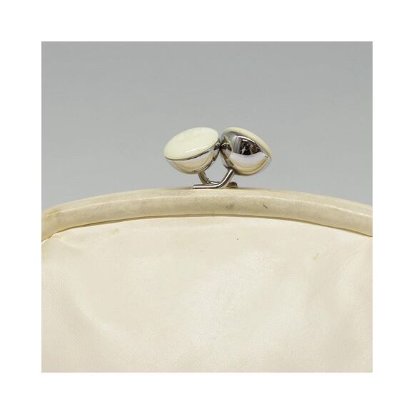 Pre Loved Chanel Classic Chain Bag Cream Lambskin Leather Women Beige Shoulder - Picture 4 of 8